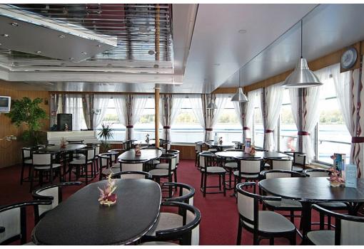 Este Salón también le ofrece fabulosas vistas panorámicas